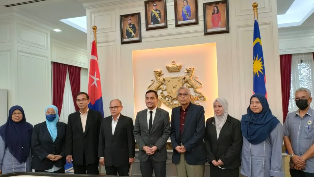 Lawatan Kunjung Hormat Kepada YAB Datuk Onn Hafiz Bin Dato’ Ghazi, Menteri Besar Johor